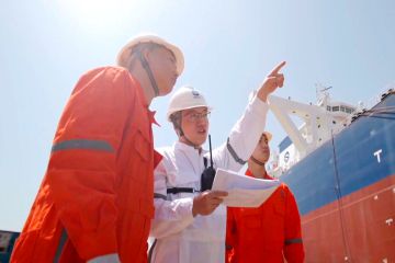 浮動國土黨旗紅----記山東海運“山東德祥”輪黨支部